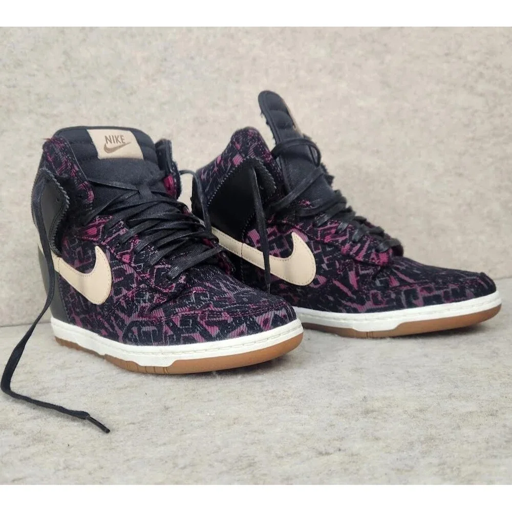 Nike Women's Dunk Sky Hi Premium 